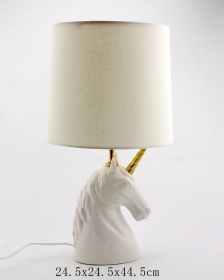 witte keramische eenhoorn tafellamp